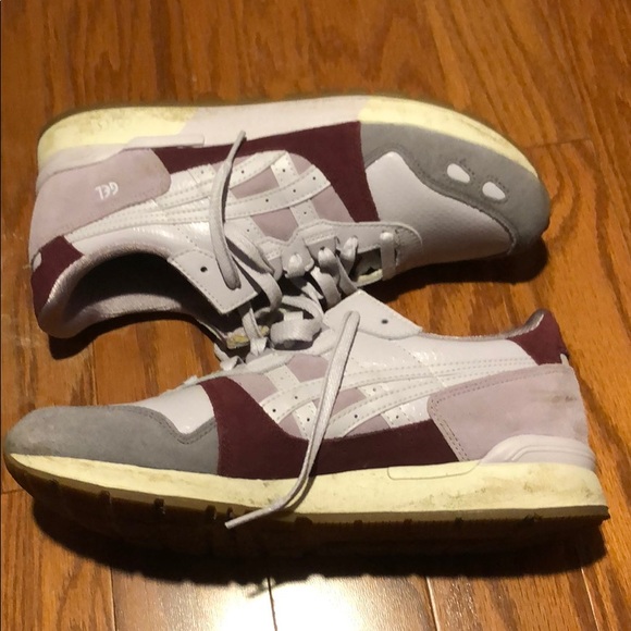 Shoes - Picture 2 of 2